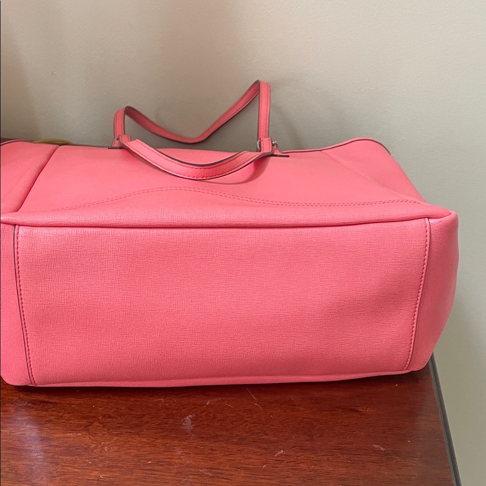 Coach Saffiabo Coral Leather Zioped Tote L1220-23821 - Picture 7 of 16